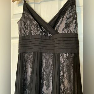 Ann Taylor loft lace black V-neck spaghetti strap dress size 0